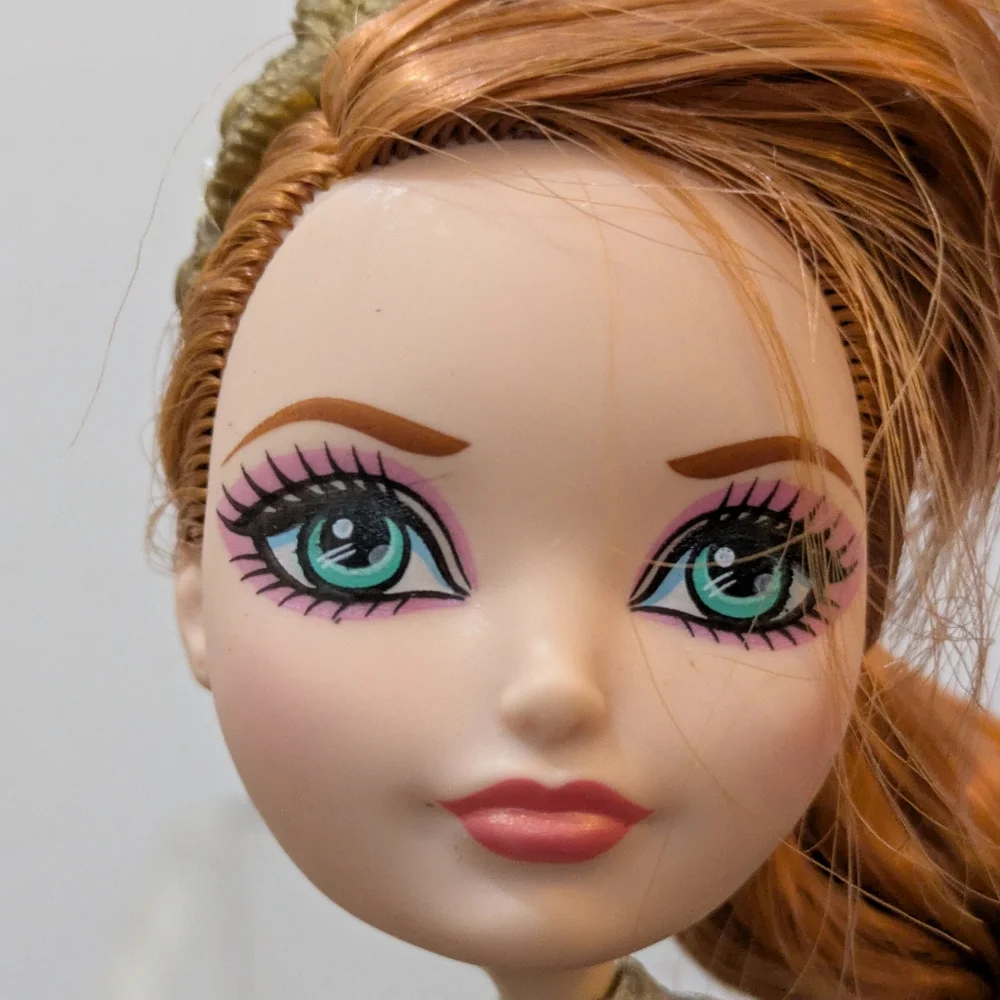 Ever After High Dragon Games Holly O’Hair Doll